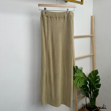 Load image into Gallery viewer, Knitted Skirt
